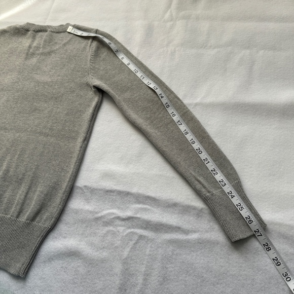 Reindeer Gray Sweatshirt Crew Neck Pullover, EUC - Picture 16 of 16